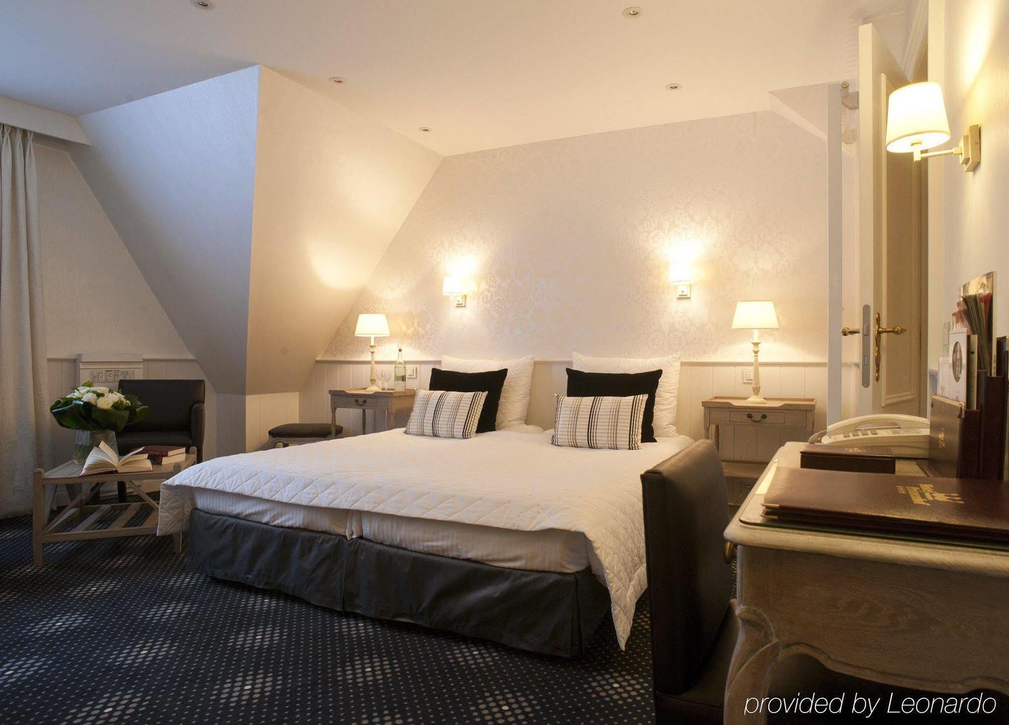 Dukes' Palace Residence - By Dukes' Hotel Collection Brygge Exteriör bild